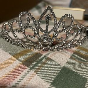 Tiara. Wore once.